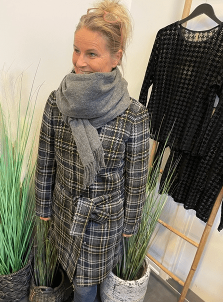 Ternet Uld Frakke Fra Inwear - Uld Halstørklæde Til Kvinder