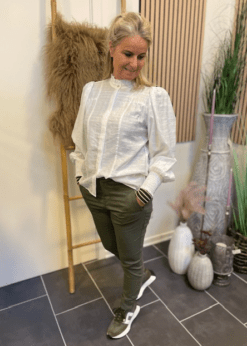 Co couture Hvid Bluse Og Olivengroen Inwear Buks