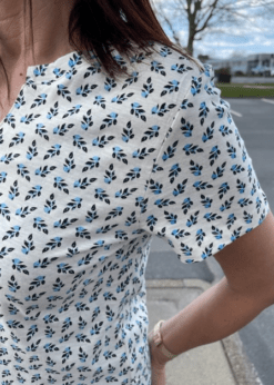 Part Two Gesinas T Shirt Med Blaa Smaa Blomster