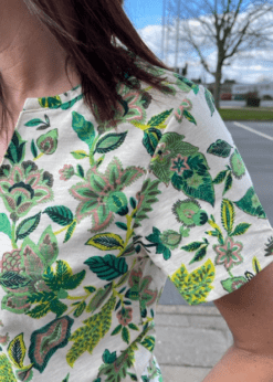 Part Two T Shirt Style Gesinas I Groent Blomsterprint
