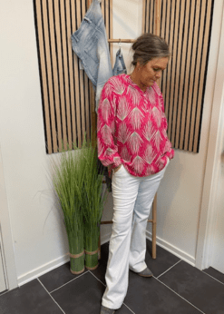 Marta Astrid Bluse I Pink Og Hvid Cabana Living Jeans
