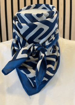 Three M Tørklæde I Marine Creme Print