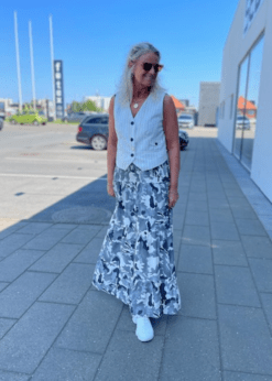 Marta Nederdel I Camo Og Vest Fra Co Couture