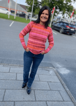 N O K Lola Strik I Røde Pink Orange Og Red Button Jeans