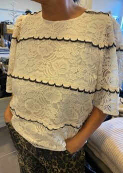 Co Couture Offwhite Lora Lace Bluse