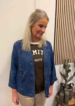 Denim Skjorte Jakke Fra Numph Og Tee Fra Haute Lamitie