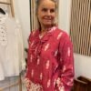 Aya Bluse I Gammelrosa Cremefarvet Print Fra Marta