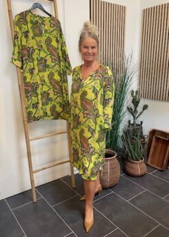 Tessa Kjole I Jamaica Print Og Billi Bi Pump