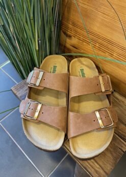 BioNatura Cognac Farvet Sandal Med Guld Spænder