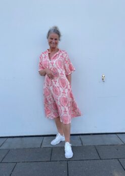 Christina Kjole Fra Marta Og Sneakers Fra Billi bi Sneakers