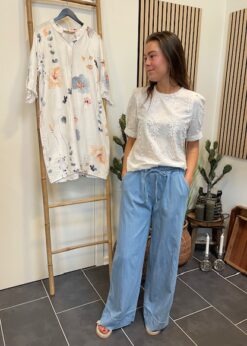 Jolanda Marta Buks Og Bluse Fra Co Couture