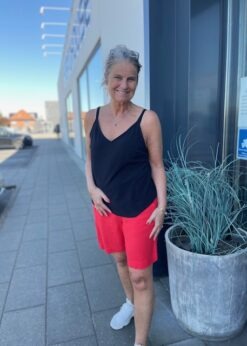 Røde Lava Shorts Fra Freequent Og Part Two Sort Rosiane Top