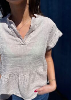 Sandfarvet Isolde Bluse Fra Tiffany
