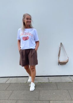 CC Heart T Shirt Og Brun Sophia Shorts Fra Marta