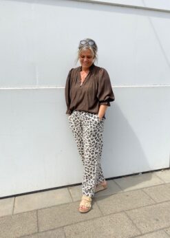 Freequent Buks I Leo Og Aila Bluse Fra Co Couture