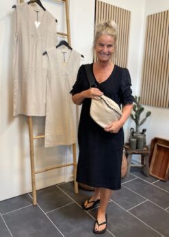 Freequent Sort Laluna Kjole Og Depeche Bumbag