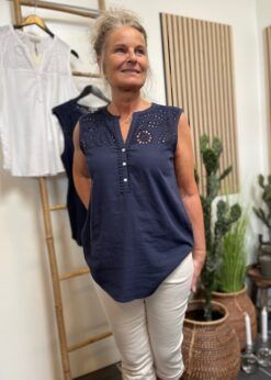 Marineblå Freequent Louis Bluse