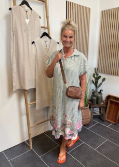 Marta Felisa Kjole Og Depeche Taske