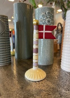 Speedtsberg Lille Flag Lilla Gul Stribet Og Gul Fod