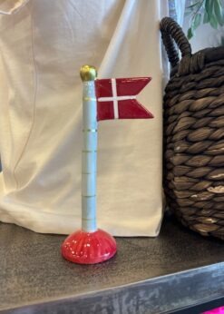 Speedtsberg Lille Flag Lyseblå Stang Og Rød Fod