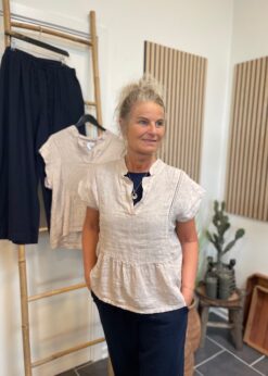 Tim & Simonsen Blå Belen V Lace Top Og Tiffany Bluse