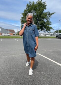 Billi Bi Sneakers Og Freequent Denim kjole