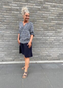 Freequent Bluse Og Blå Inwear Nederdel