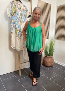 Marta Agnese Top I Grøn Og Inwear Hør Buks
