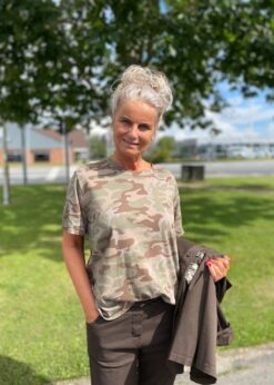Marta Estrid T Shirt I Camouflage