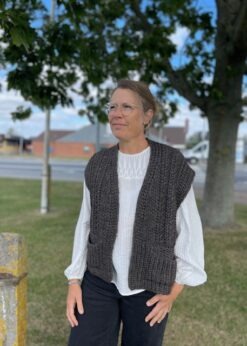 AJ117 Project Strik Vest Og Hvid Shina Co Couture Bluse