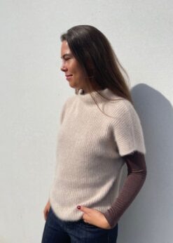 BTF Raccoon Beige Strik Og Numph Conny Bluse
