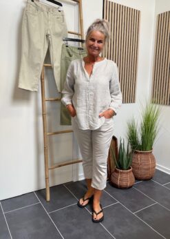 Beige Farvet Red Button Knickers Og Part Two Hør Skjorte