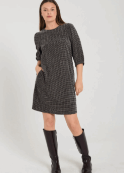 Freequent Mina Kjole Sort Beige Print