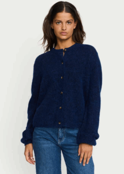 Lækker Blå Vamset Allison Cardigan Fra Soft Rebels