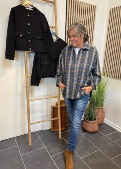 Marta Ternet Skjorte Og Jeans