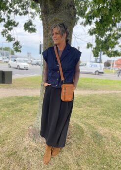 Numph Chika Denim Vest Og Co Couture Sort Nederdel