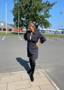 Part Two Denim Kjole I Sort Og Bukela Støvle