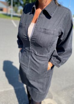 Sanni Denim Kjole I Sort Fra Part Two