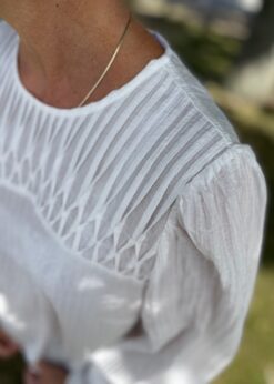 Shina Pintuck Bluse I Hvid Fra Co Couture