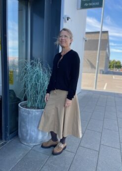 Sort Maria Cardigan Fra Soft Rebels Og Nederdel Fra AJ117 Project