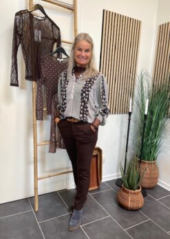 Freequent Brun Solvej Ankle Buks Og Costa Mani Bluse
