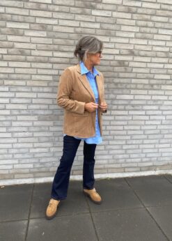 Part Two Cognac Farvet Blazer Og Blå Skjorte