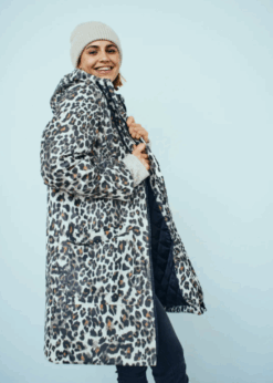 Regnjakke I Leoprint Fra Freequent
