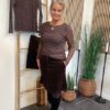 Roselyn Meshbluse Og Freequent Brun Nederdel