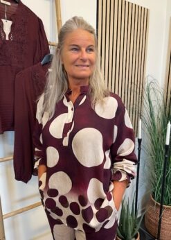 Aspen Bluse I Bordeaux Offwhite Fra Marta