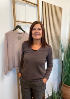 Brun Jimmy Pullover Fra Costa Mani