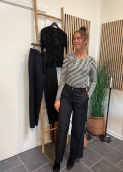 Numph Rixie Bluse Og Buks Fra Love & Divine