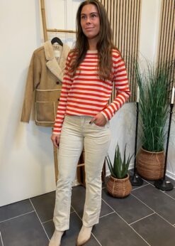 Numph Stripy Pullover Og Red Button Offwhite Fløjls Buks