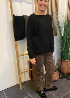 Sort BTF Cashmere Strik Og Brun Red Button Fløjls Buks I Brun