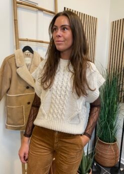 Tiffany Strik Vest Og Co Couture Meshbluse